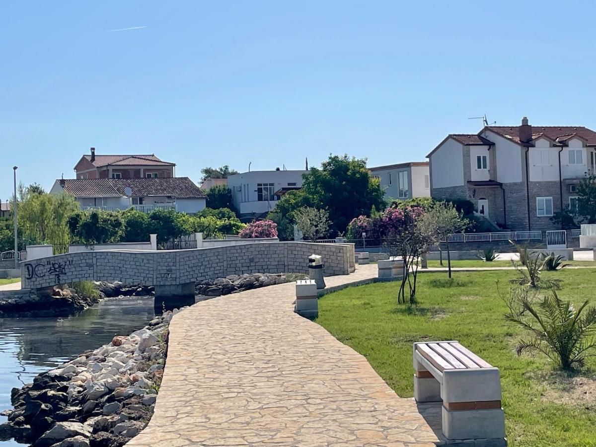 Seascape - Relaxing Beach Home, Steps From The Water! Bilice Exterior foto